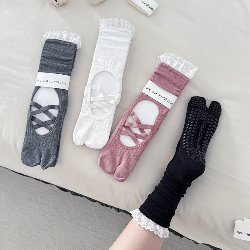 Skarpetki do jogi z koronkowym – Embellish Knit recenzja i cena