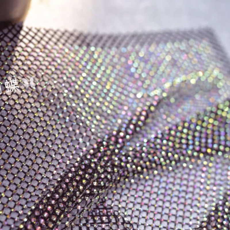 Elastyczna siatka z kryształka – Crystal Mesh Fabric recenzja i cena